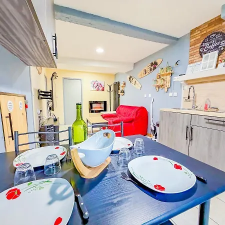 4 Places Vieux アパート